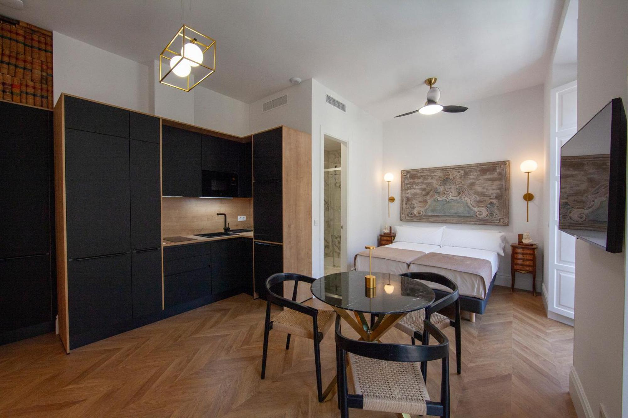 Pries Homes - Little Lotus Malaga Ngoại thất bức ảnh